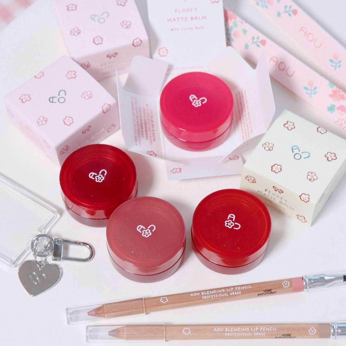AOU FLOOFY MATTE BALM 4.5g