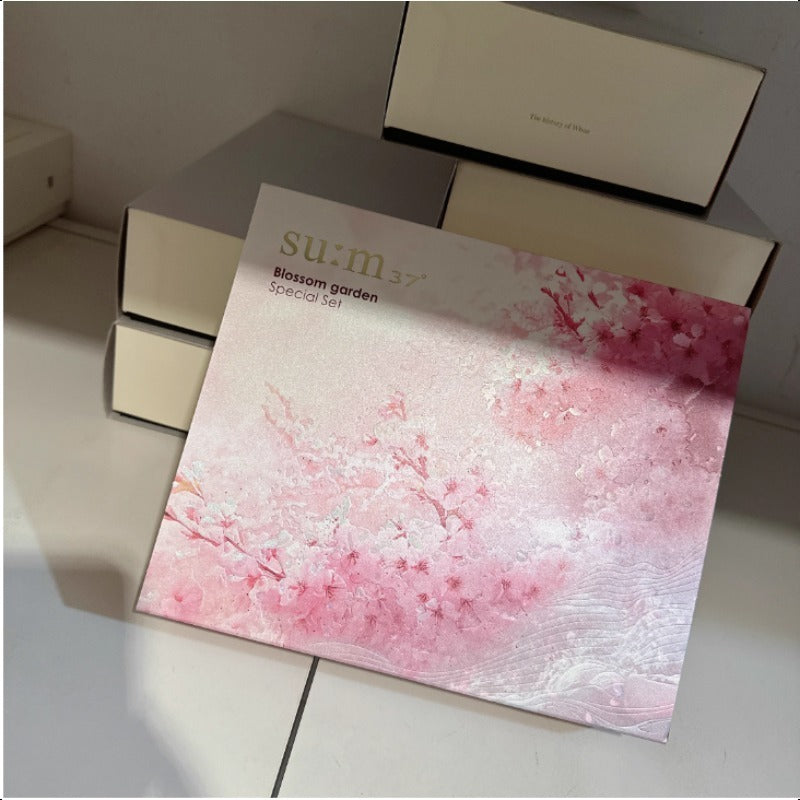 SU:M 37 Breath Garden Hydrating Duo Set: Moisturizing Lotion and Essence Delivery of Tote Bags