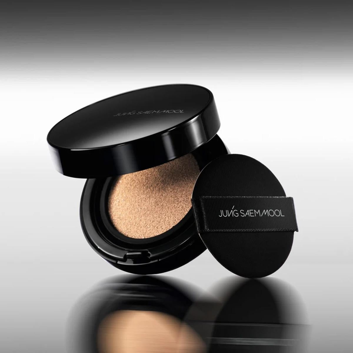 JUNG SAEM MOOL Essential Skin Nuder Long Wear Cushion (refill included) SPF50+PA+++ 14g*2 #19N light